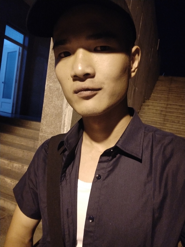 各取所需的第一张照片--龙岩交友中心